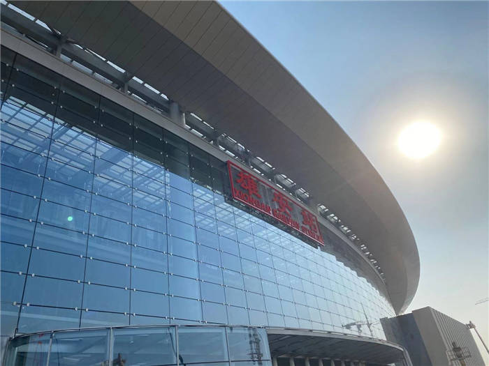 雄安高铁站里面的一抹蓝！乐动手机站·官方版在线助力国家重大项目建设-1.jpg
