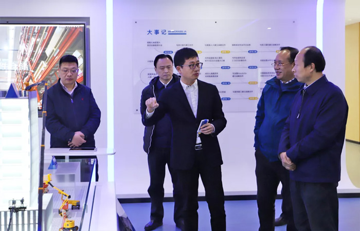 江苏省发改委副主任林康调研乐动手机站·官方版在线发展情况-2.jpg